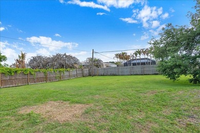 This beautiful CBS home features a 2021 metal roof, spacious - photo 50
