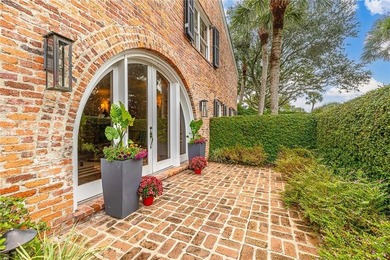 2nd home from the Ocean!!!A Charming Sea Island Cottage is - photo 3