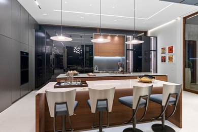 Unparalleled luxury new construction on 100' of prime - photo 19