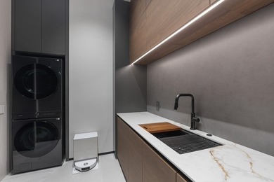 Unparalleled luxury new construction on 100' of prime - photo 23