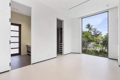 Unparalleled luxury new construction on 100' of prime - photo 29