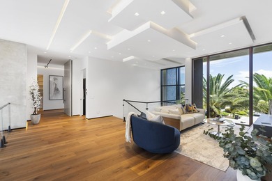 Unparalleled luxury new construction on 100' of prime - photo 35