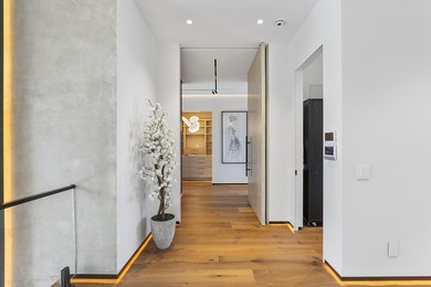 Unparalleled luxury new construction on 100' of prime - photo 37