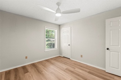 This exceptional property offers a rare three-in-one - photo 13