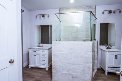 PRIVACY, CONVENIENCE AND CLASS - ALL IN ONE SPOT! Welcome to - photo 20