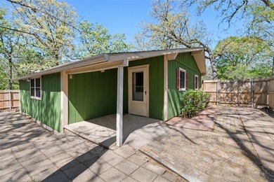 This exceptional property offers a rare three-in-one - photo 20