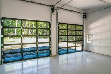 PRIVACY, CONVENIENCE AND CLASS - ALL IN ONE SPOT! Welcome to - photo 23