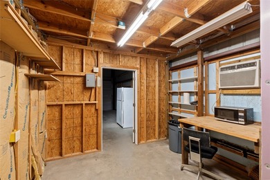This exceptional property offers a rare three-in-one - photo 29