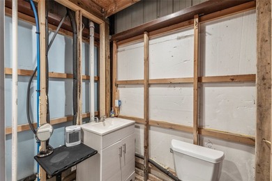 This exceptional property offers a rare three-in-one - photo 30