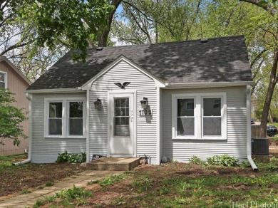 Lake Home Sale Pending in Wonder Lake, Illinois