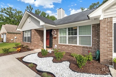 Filled with natural light and designed for comfortable living - photo 3