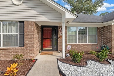 Filled with natural light and designed for comfortable living - photo 4