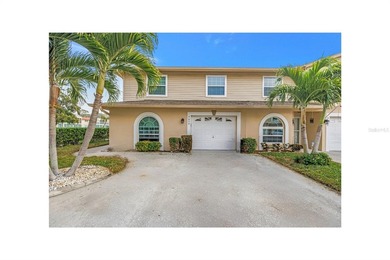 An amazing opportunity to live in an Antigua townhome in a - photo 2