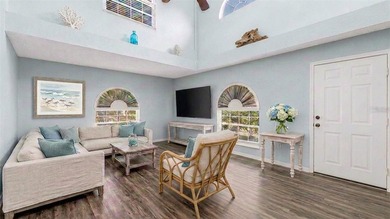 An amazing opportunity to live in an Antigua townhome in a - photo 9