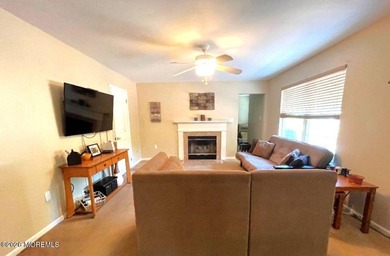 Your New Home awaits! Beautiful 5BR, 2.5 bath Home on a rare - photo 12