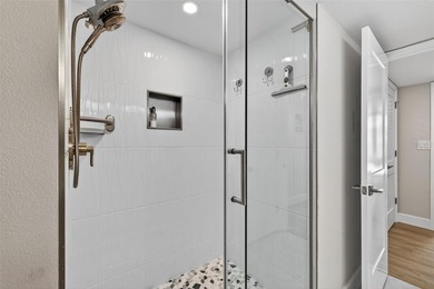 Rarely does a property offer this level of flexibility, privacy - photo 14
