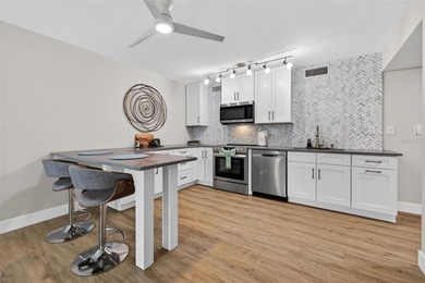 Rarely does a property offer this level of flexibility, privacy - photo 17