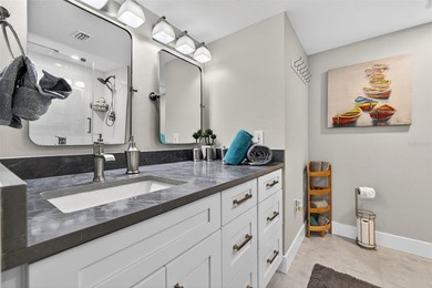 Rarely does a property offer this level of flexibility, privacy - photo 22