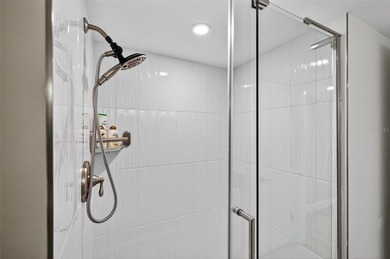 Rarely does a property offer this level of flexibility, privacy - photo 23