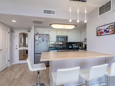 Come see this inviting Tradewinds condo and enjoy the best of - photo 5