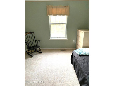Your New Home awaits! Beautiful 5BR, 2.5 bath Home on a rare - photo 25