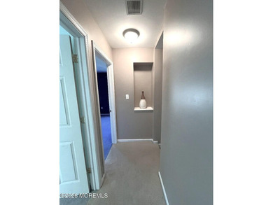 Your New Home awaits! Beautiful 5BR, 2.5 bath Home on a rare - photo 28