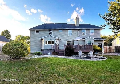 Your New Home awaits! Beautiful 5BR, 2.5 bath Home on a rare - photo 31