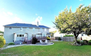 Your New Home awaits! Beautiful 5BR, 2.5 bath Home on a rare - photo 32