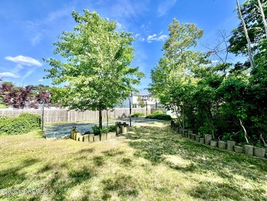 Your New Home awaits! Beautiful 5BR, 2.5 bath Home on a rare - photo 41