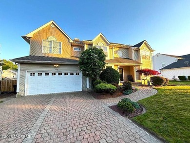 Your New Home awaits! Beautiful 5BR, 2.5 bath Home on a rare - photo 50