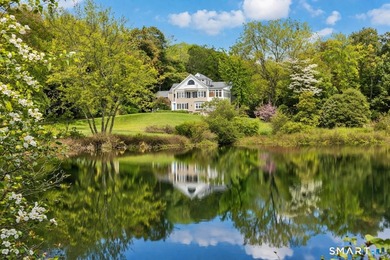 A RARE property. The 28- year owners lovingly restored their - photo 1