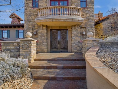 Huge price reduction as Seller has excluded the vacant lots on - photo 2
