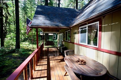 Welcome to this beautifully maintained and thoughtfully updated - photo 4