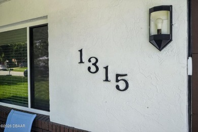 Charming 2-bedroom, 1-bath ranch-style home, w/an oversize 2 car - photo 15