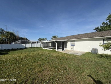 Charming 2-bedroom, 1-bath ranch-style home, w/an oversize 2 car - photo 16