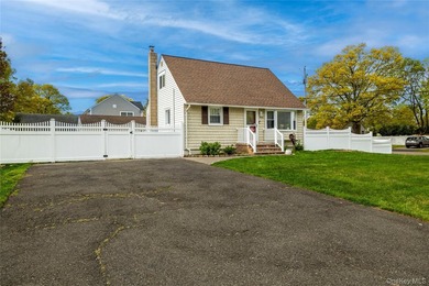 Welcome to this beautifully maintained and thoughtfully updated - photo 26