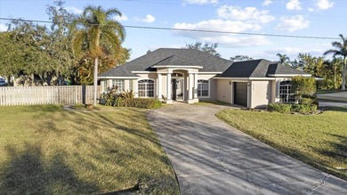 624 SQ FT Additional CBS structure on the property. Thoughtfully - photo 2