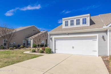 Beautifully maintained 3-bedroom, 2 bath duet style home - photo 3