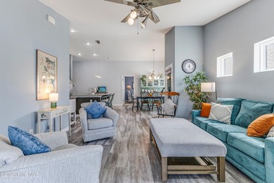 Beautifully maintained 3-bedroom, 2 bath duet style home - photo 8