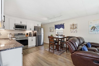 Welcome to Mariners Cove -- a true hidden gem in Estero - photo 8