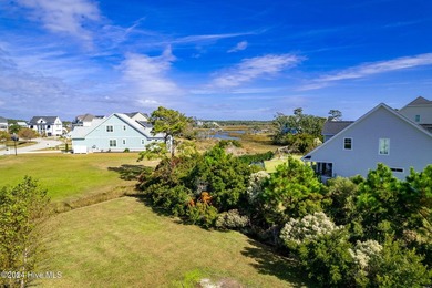 Welcome to a piece of paradise within the exclusive confines of - photo 5