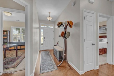 This 3 bedroom, 2 bath home in Compass Pointe offers over 1,600 - photo 3