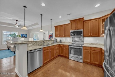 This 3 bedroom, 2 bath home in Compass Pointe offers over 1,600 - photo 9