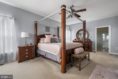 MOVE RIGHT IN, this spacious and contemporary four-bedroom home - photo 26