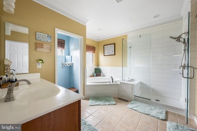 MOVE RIGHT IN, this spacious and contemporary four-bedroom home - photo 27