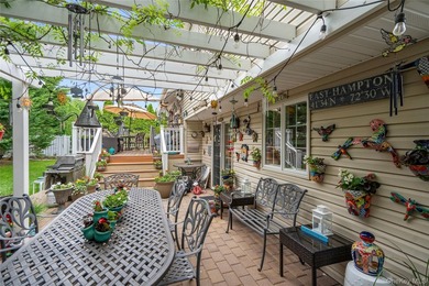 Beautifully renovated Split Level homes in the sought-after - photo 32
