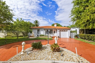 Rare opportunity in Surfside's exclusive 33154 zip code. This - photo 3