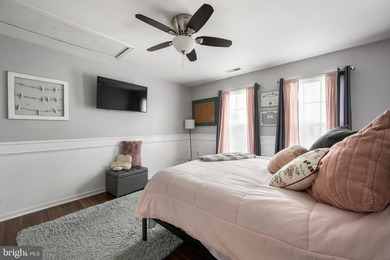 MOVE RIGHT IN, this spacious and contemporary four-bedroom home - photo 33