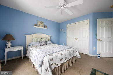 MOVE RIGHT IN, this spacious and contemporary four-bedroom home - photo 36