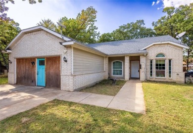 Cedar Creek Lake Home For Sale in Mabank Texas